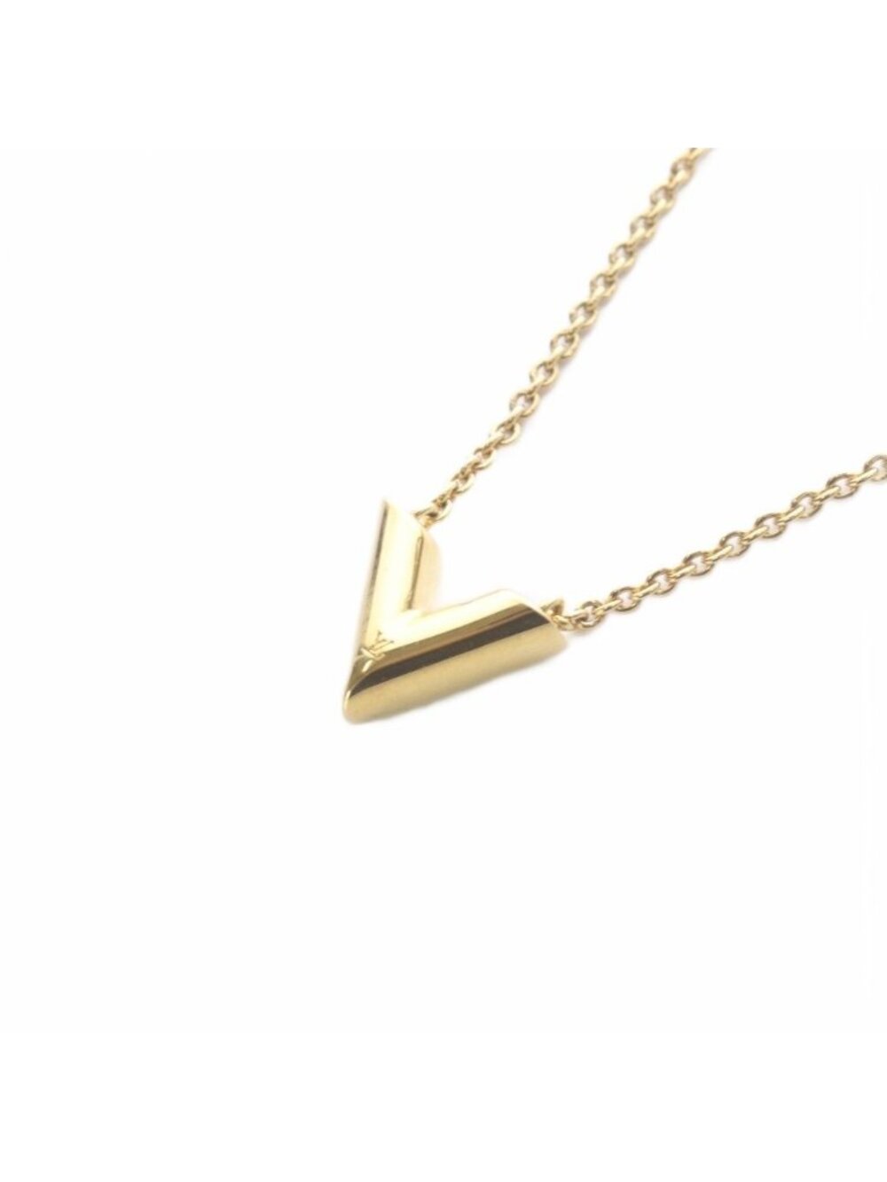 Louis Vuitton Essential V Pendant Gold